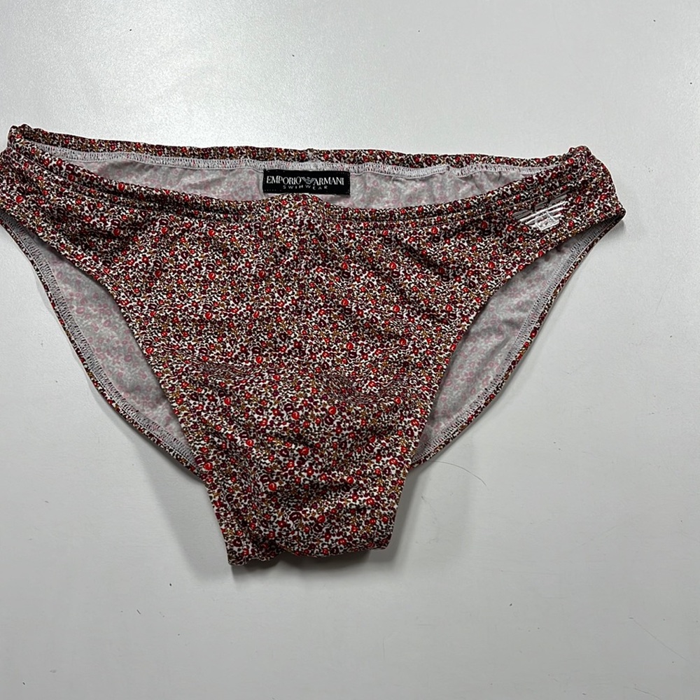 Men’s bikini swim wear new without tag